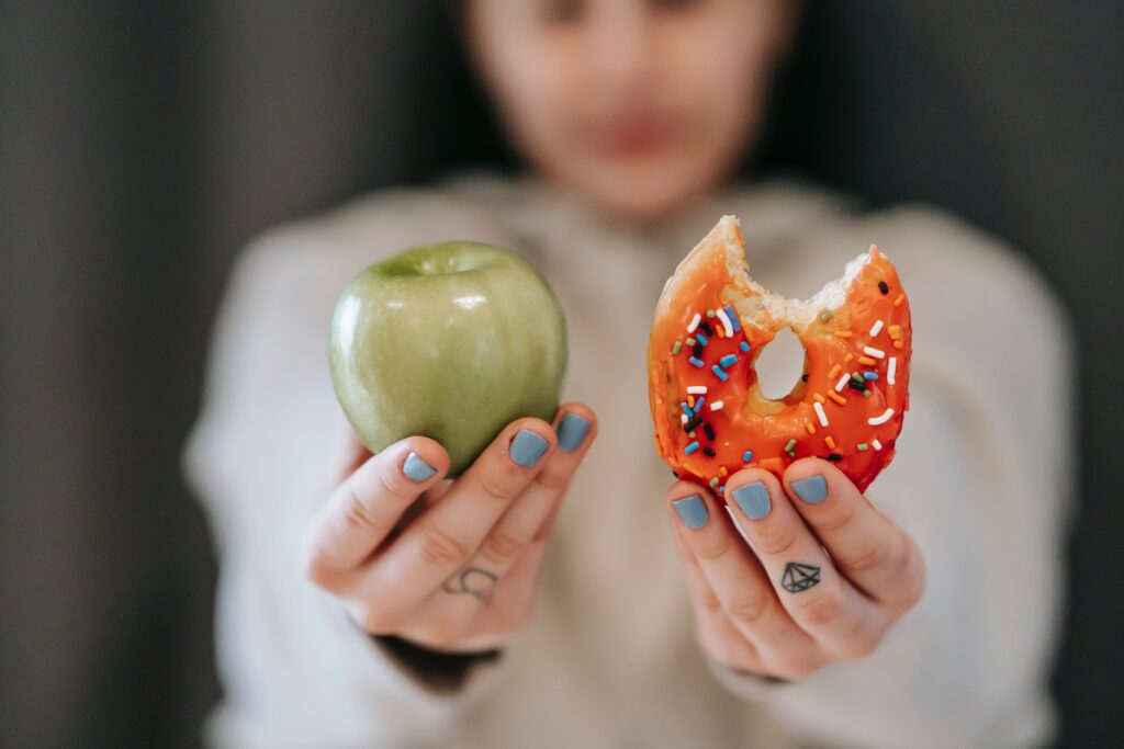 apples vs. donuts for losing weight